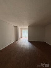 Building Photo - 2026 Harvest Ln