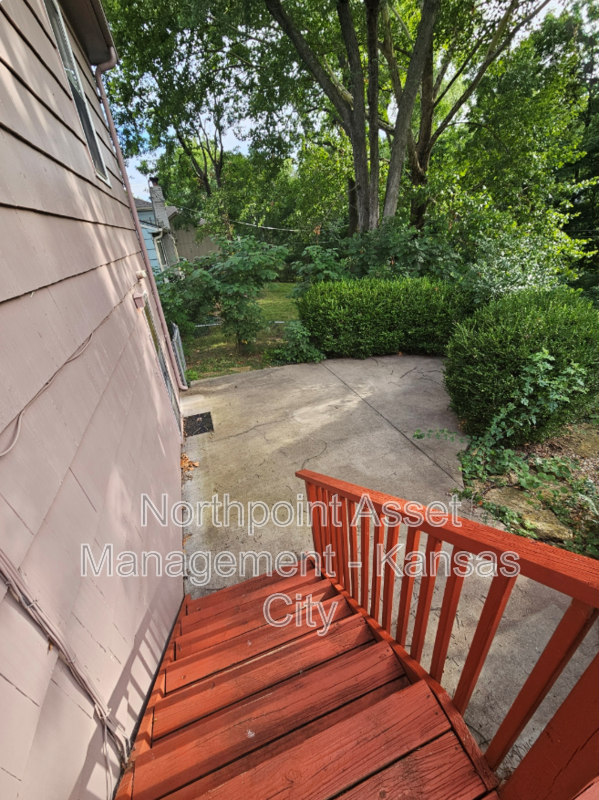 Building Photo - 10130 Horton Dr