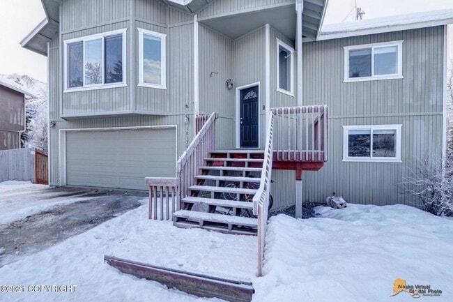 Building Photo - MOVE IN SPECIAL! | RENT FREE FOR THE HOLIDAYS (DEC.)| BEAUTIFUL, FULLY UPDATED SINGLE FAMILY HOME...