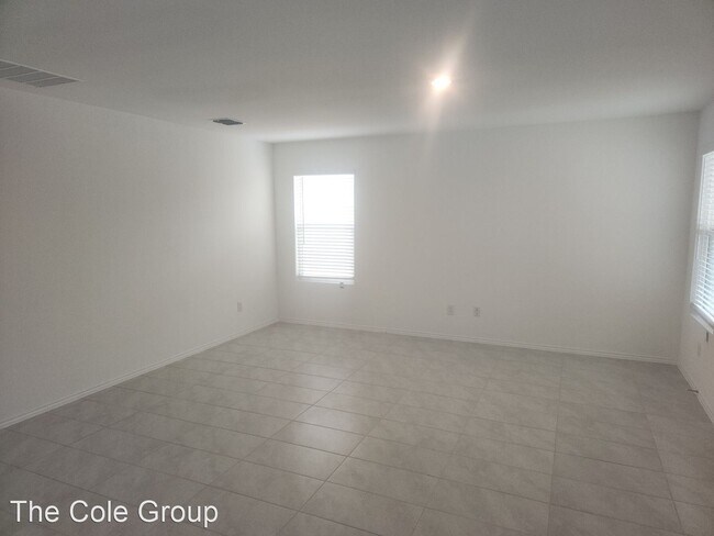 Building Photo - 3 br, 2 bath House - 2629 Kingsman Dr