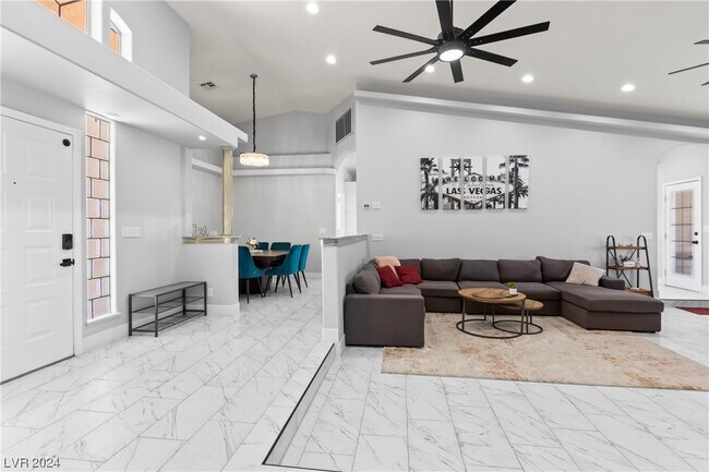Foto del edificio - 8410 Rancho Destino Rd