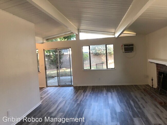 Building Photo - 3 br, 2 bath House - 14823 Strathern Street