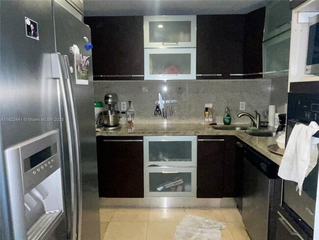 Building Photo - 50 Menores Ave