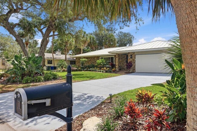 Building Photo - 5159 Oakmont Pl