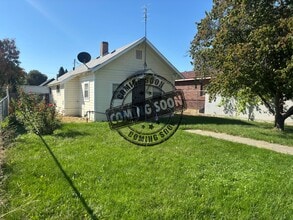 Building Photo - 1310 Cherry Ave