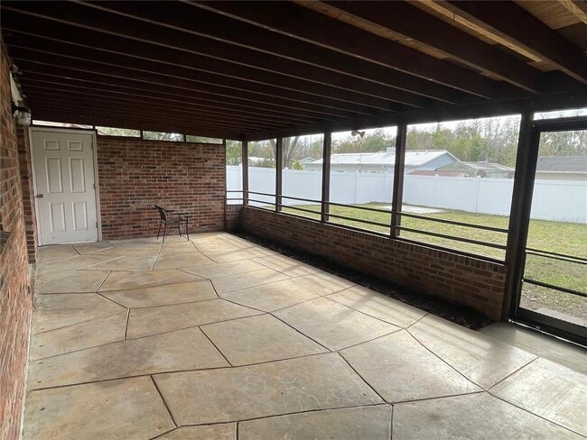 Building Photo - 26720 Hickory Loop