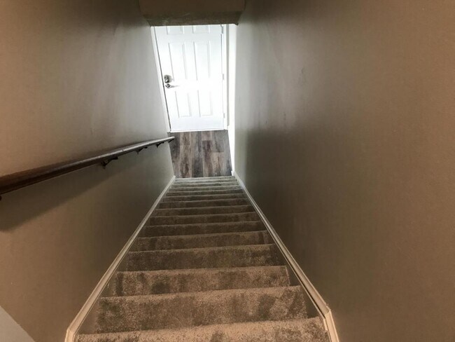 Foto del edificio - 4313 Presley Ct, Unit C
