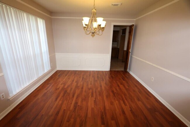 Building Photo - 6907 Dartford Ct