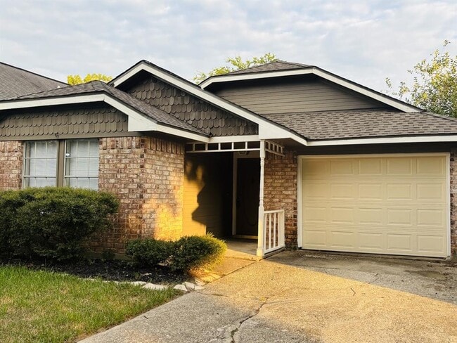 Building Photo - 9219 Goodmeadow Dr