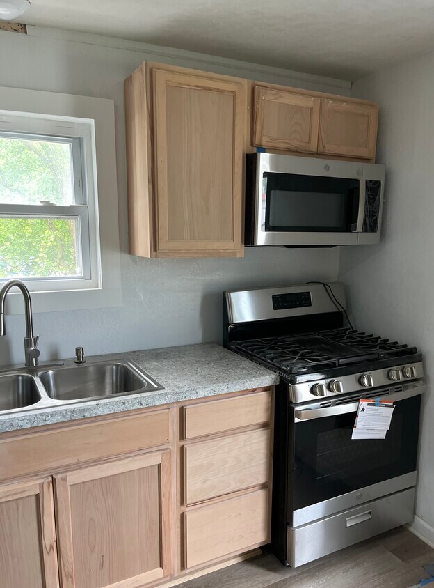 Primary Photo - 28 Wood Ave