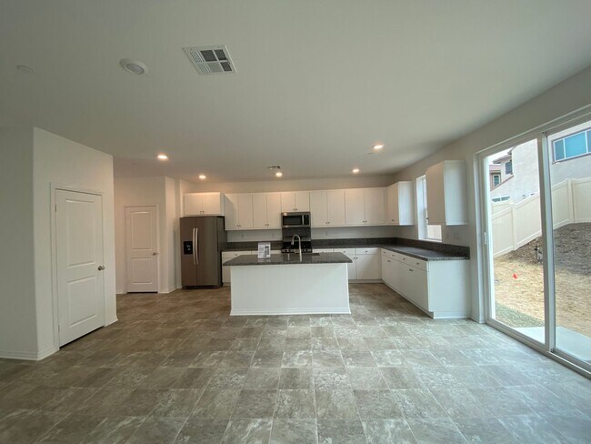 Building Photo - 1 year old Murrieta 3 Bed + Loft Home in W...
