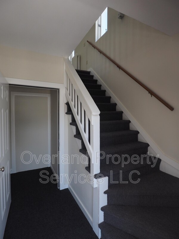 Primary Photo - 398 North St