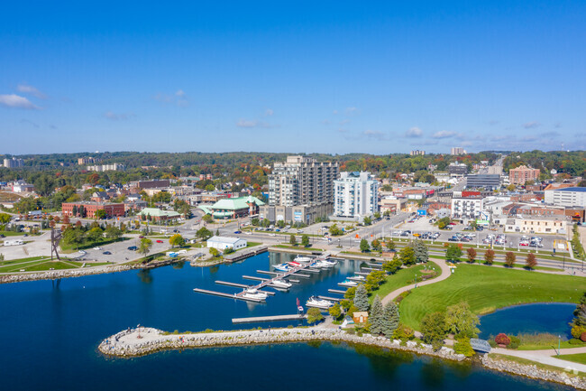 Photo aérienne - Harbour Pointe