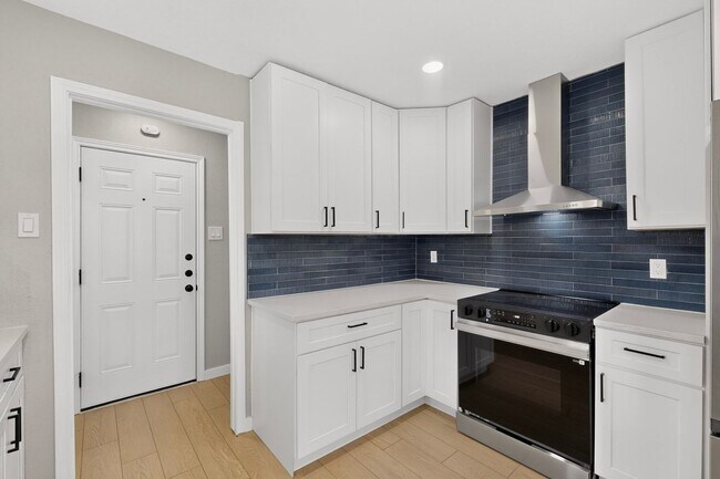 Foto del edificio - 620 W Stoneybrook Dr