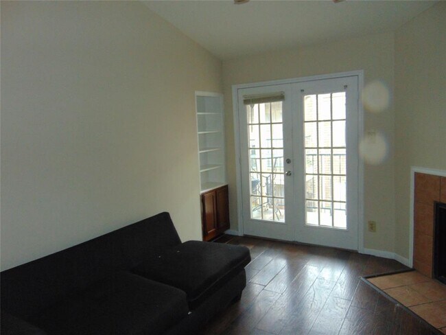 Foto del edificio - 14600 Fonmeadow Dr
