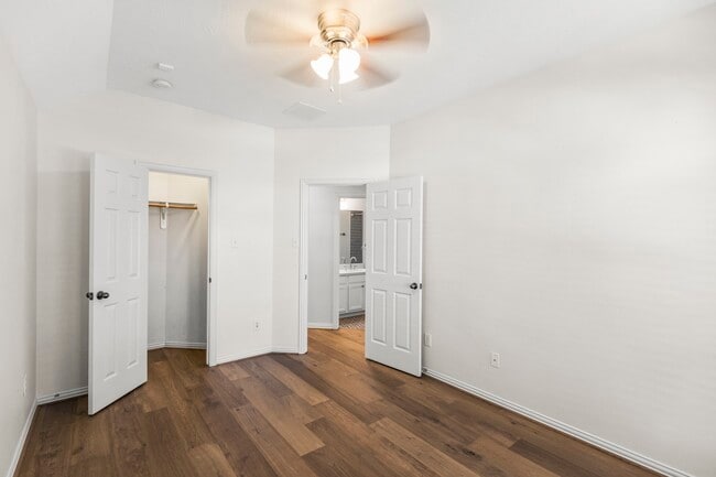 Building Photo - 10906 Bernalda Cir