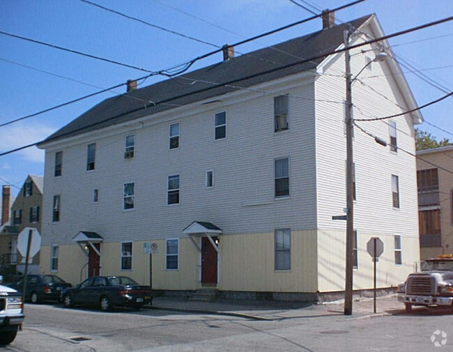 Building Photo - 172-178 Douglas St