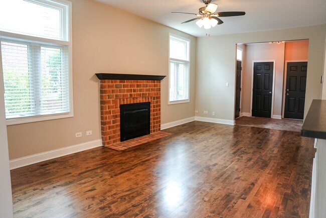 Building Photo - 5 Mashie Ct