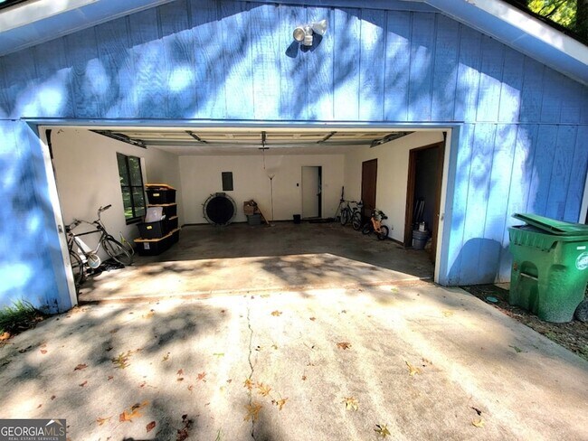 Foto del edificio - 3166 Big Springs Ct