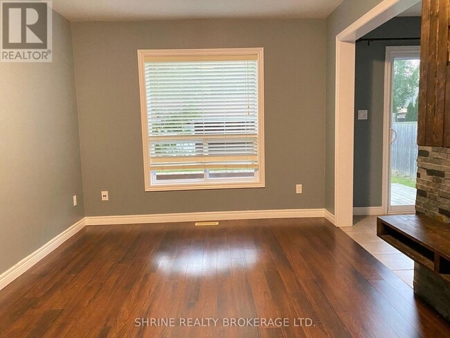 Building Photo - 1104 Foxhunt Rd