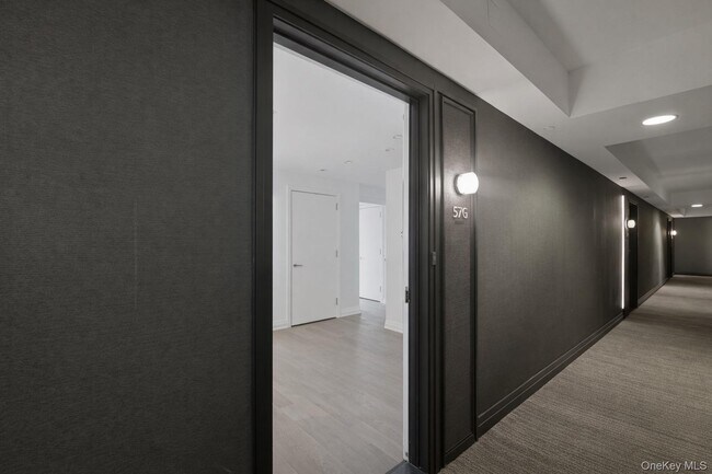 Foto del edificio - 460 W 42nd St