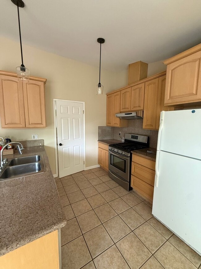 Building Photo - 2878 Cypress Way