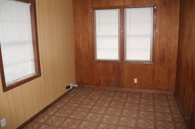Foto del edificio - $1295. Simple small house. Great value for...