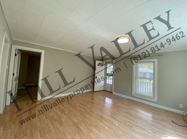 Foto del edificio - Two Bedroom home in desirable east-side lo...