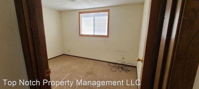 Building Photo - 203 9th Ave