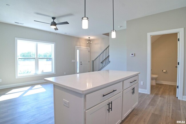 Building Photo - 1008 S 4th St