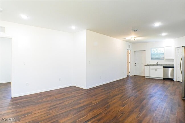 Building Photo - 3309 Armstrong Ct