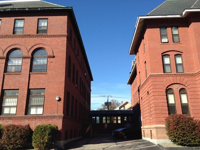 Foto del edificio - 124 Orange St