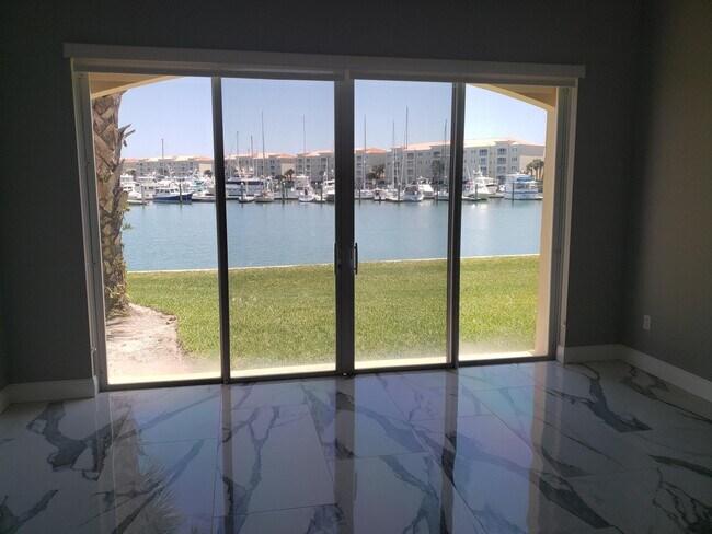 Foto del edificio - 11 Harbour Isle Dr W