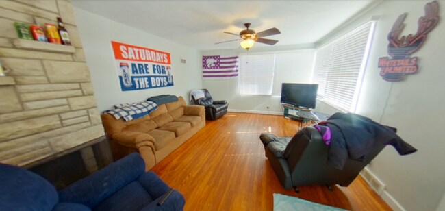 Foto del edificio - 3D Tour Available - 2 Blocks from KSU Campus + Washer & Dryer Included + Off-Street Parking! Avai...