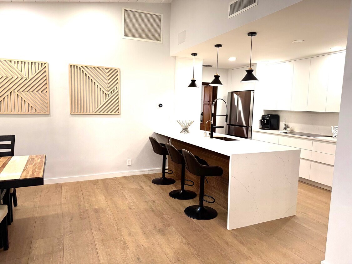 Foto principal - 1260 NW 8th St