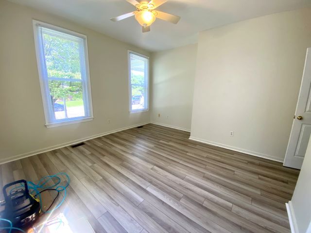 Foto del edificio - 232 S Main St