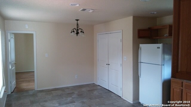 Building Photo - 615 Cantrell Dr