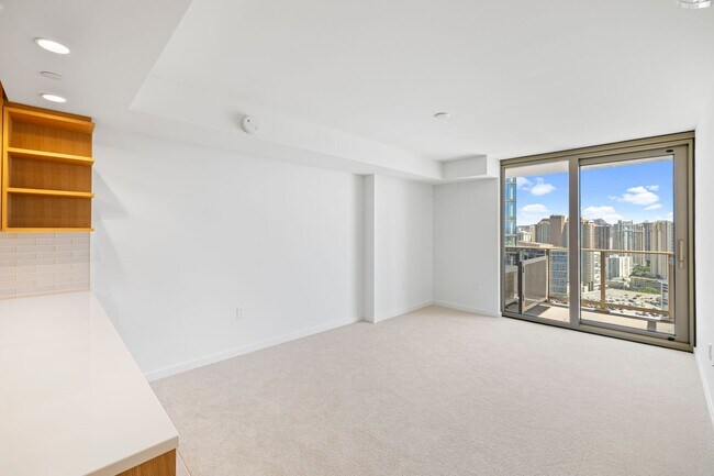 Building Photo - 2325