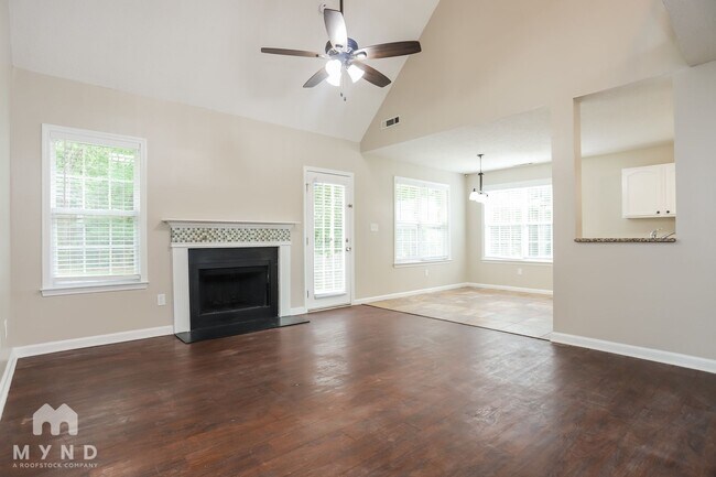 Foto del edificio - 2060 Club Bay Dr