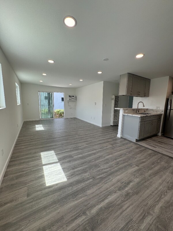 Foto del edificio - 1503 Cochran Ave