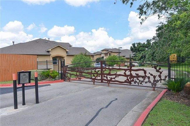 Building Photo - 2210 Onion Creek Pkwy