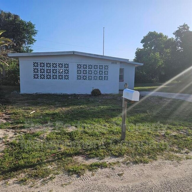 Building Photo - 2721 Elmwood St