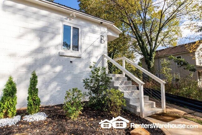 Building Photo - 958 Smith St SW