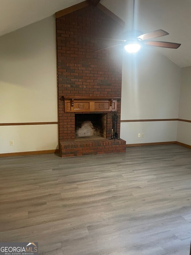 Foto del edificio - 3449 Creekwood Dr SE