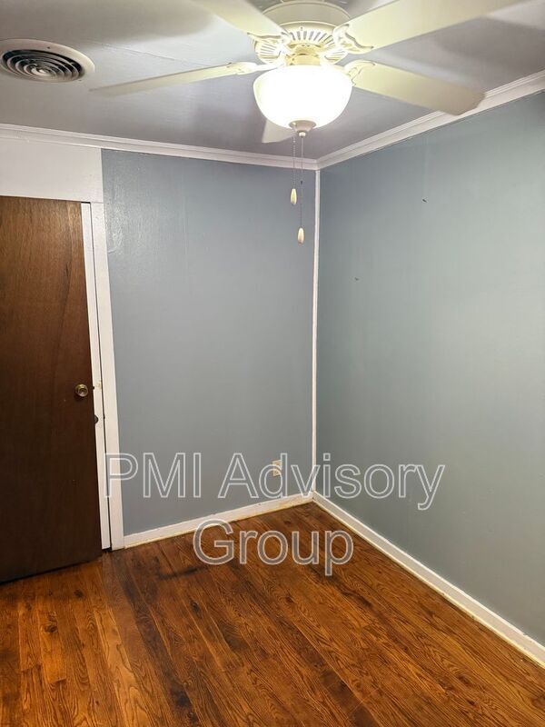 Foto del edificio - 829 SW Cambridge Ave