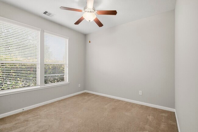 Building Photo - 16430 Sheffield Run Dr
