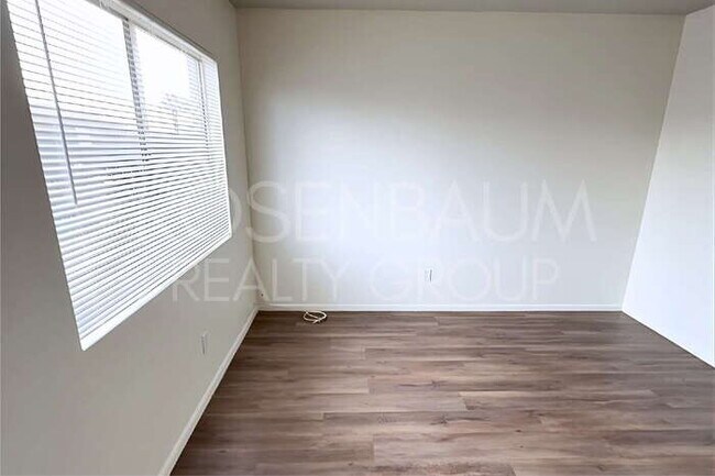 Foto del edificio - 6446 E Alder Ave