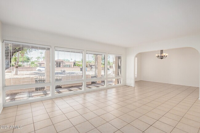 Building Photo - 13039 N 70th St