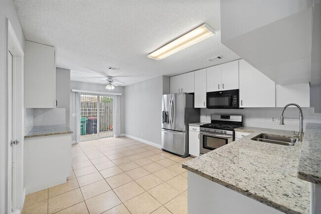 Foto del edificio - 1510 Park Wind Dr
