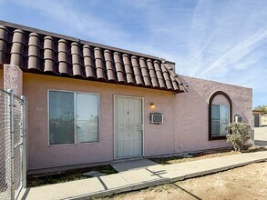Building Photo - 73407 Sunnyvale Dr
